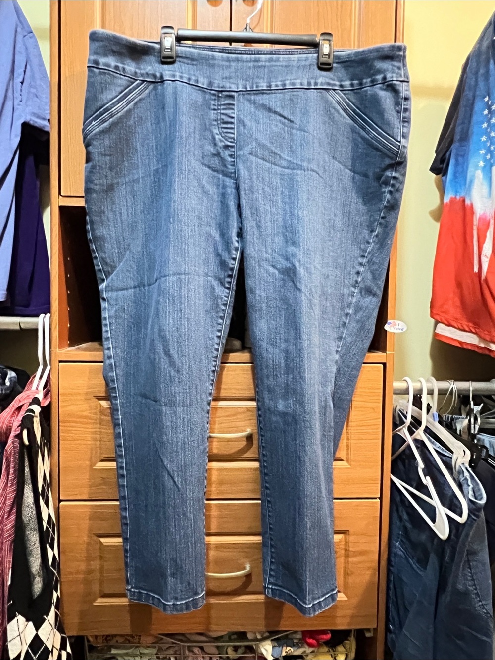 Alia Women's Jeans in Medium Blue Wash
